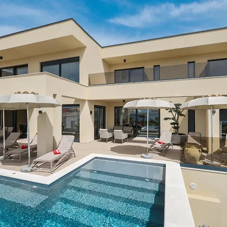 Novue Villa